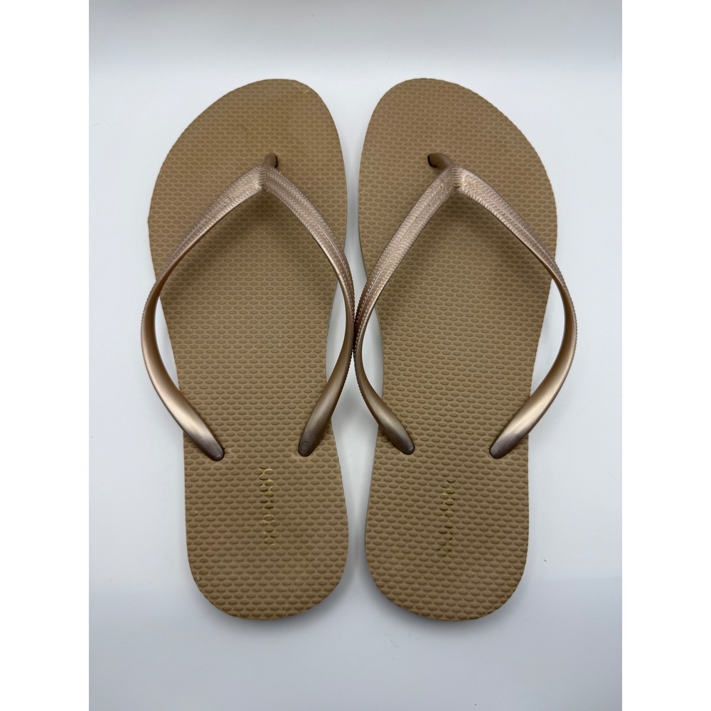 Women's Old Navy Gold Flip Flop Sandals Comfortable